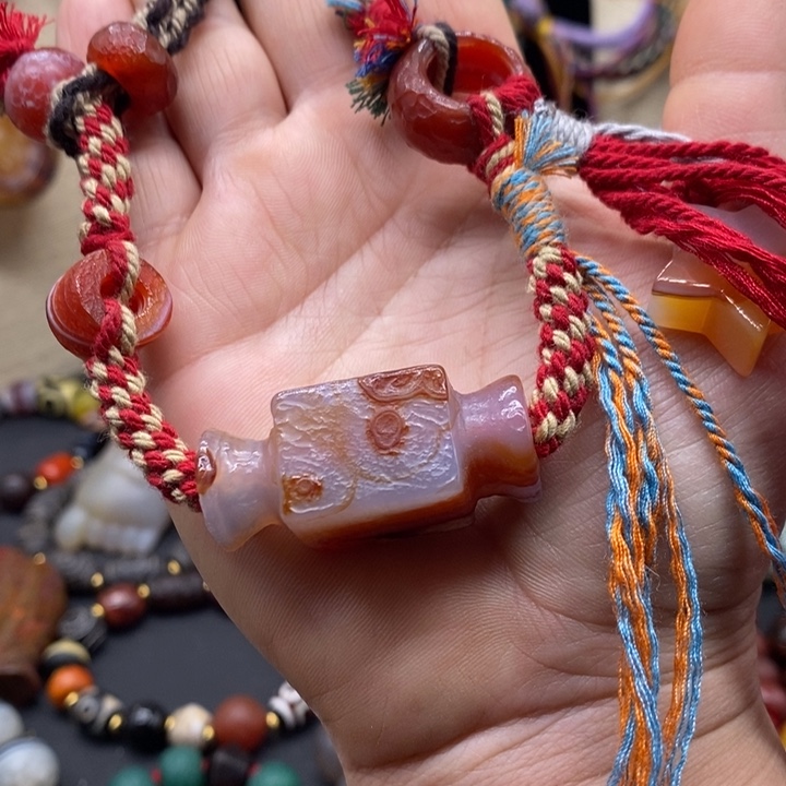 玛瑙/玉髓颈饰未镶嵌