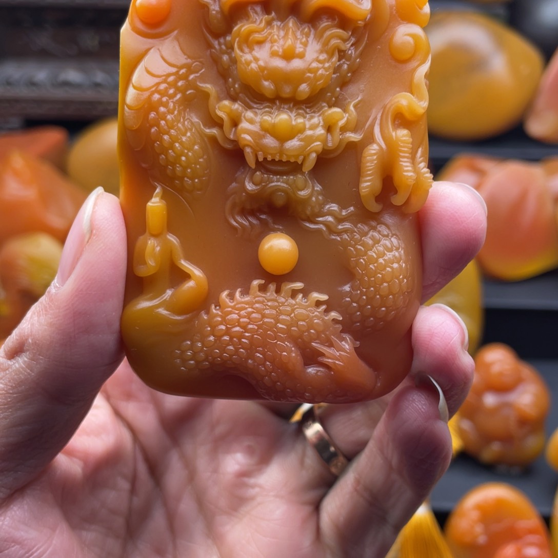 石英质玉黄蜡石手把件未镶嵌