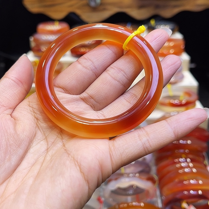玛瑙/玉髓手镯未镶嵌