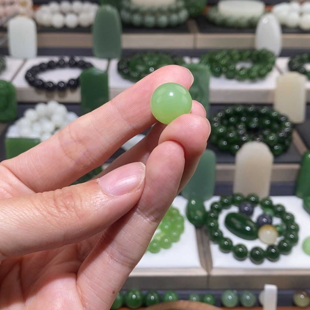 和田玉单珠未镶嵌卡14高品翠青