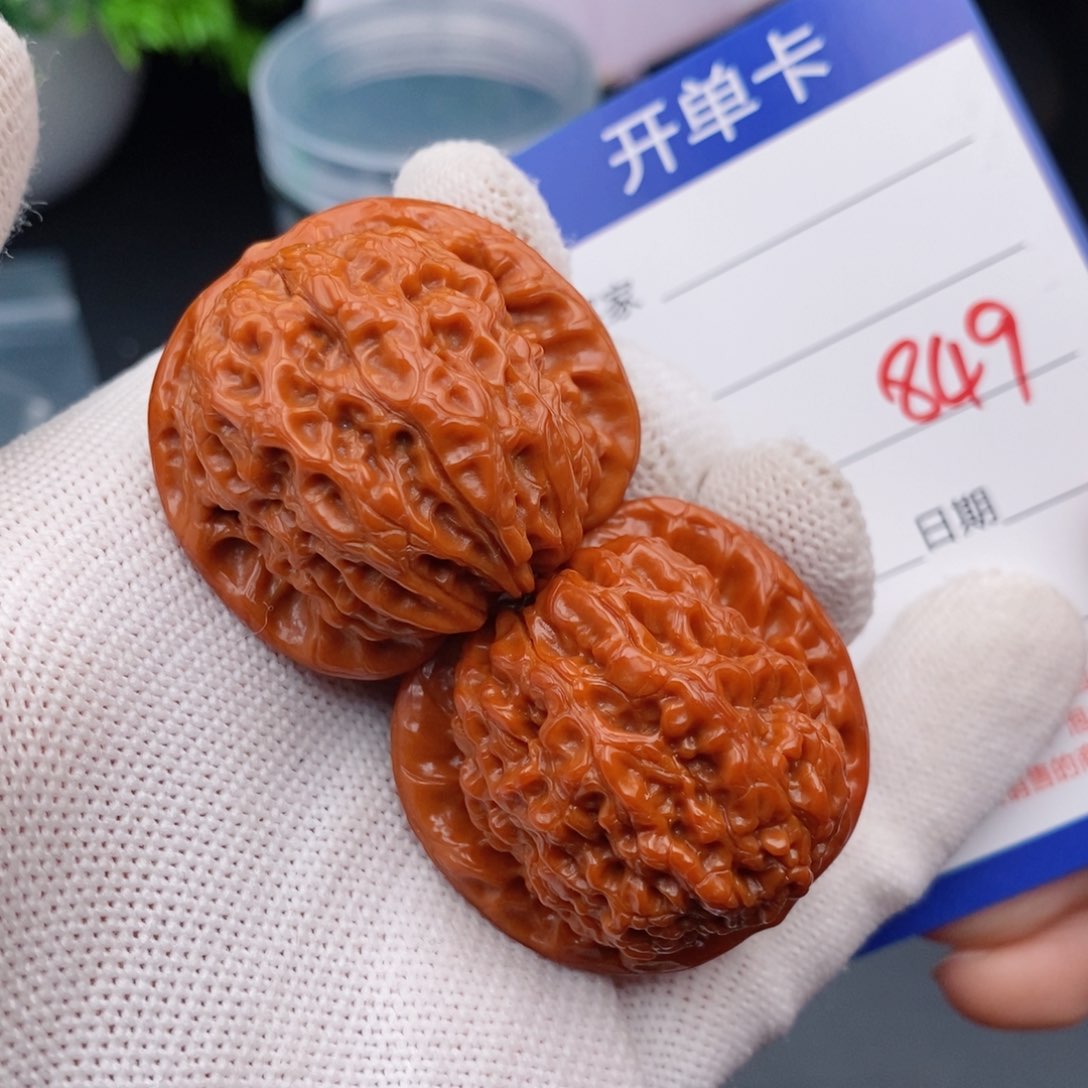文玩核桃把件37血麒麟849