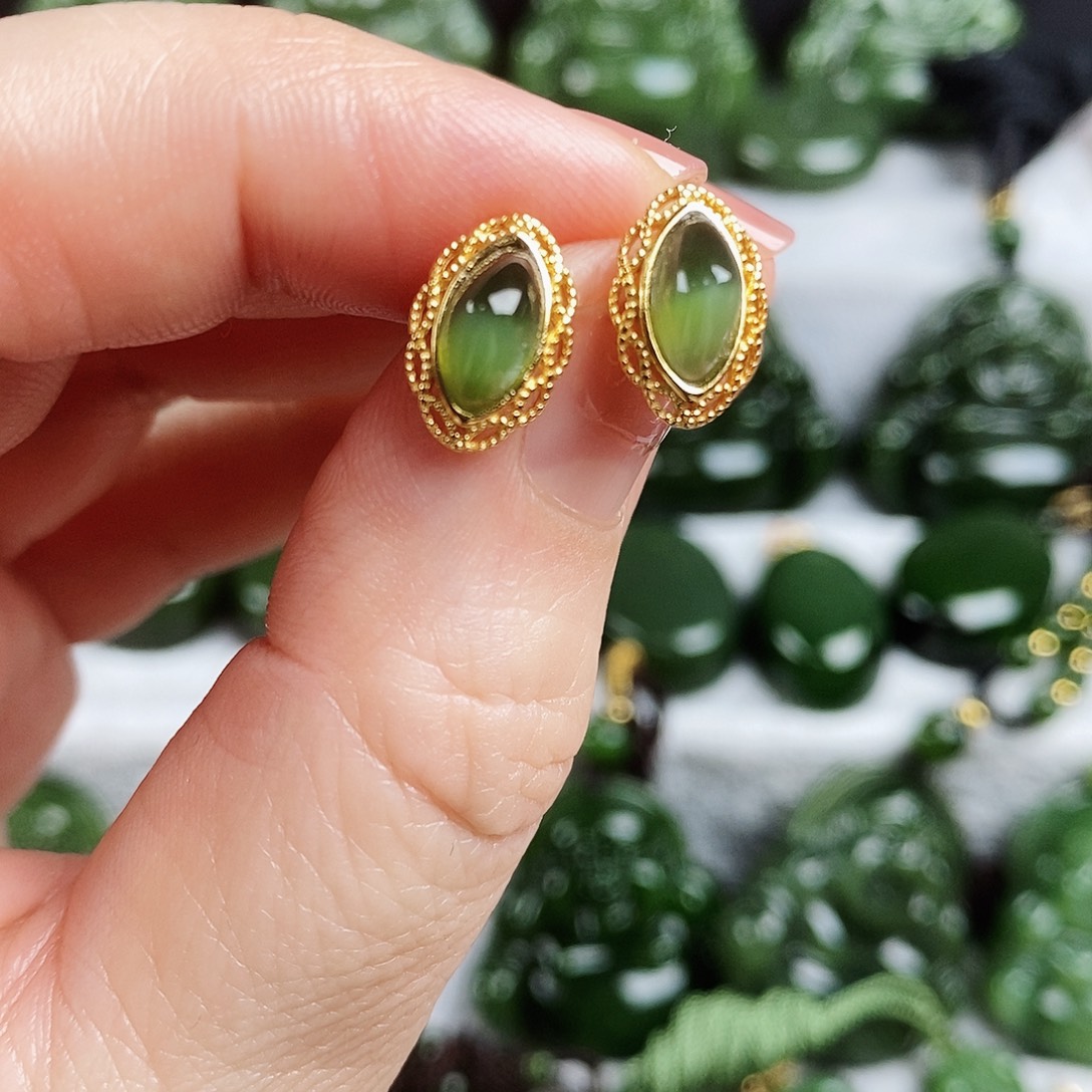 和田玉（碧玉）未镶嵌颈饰