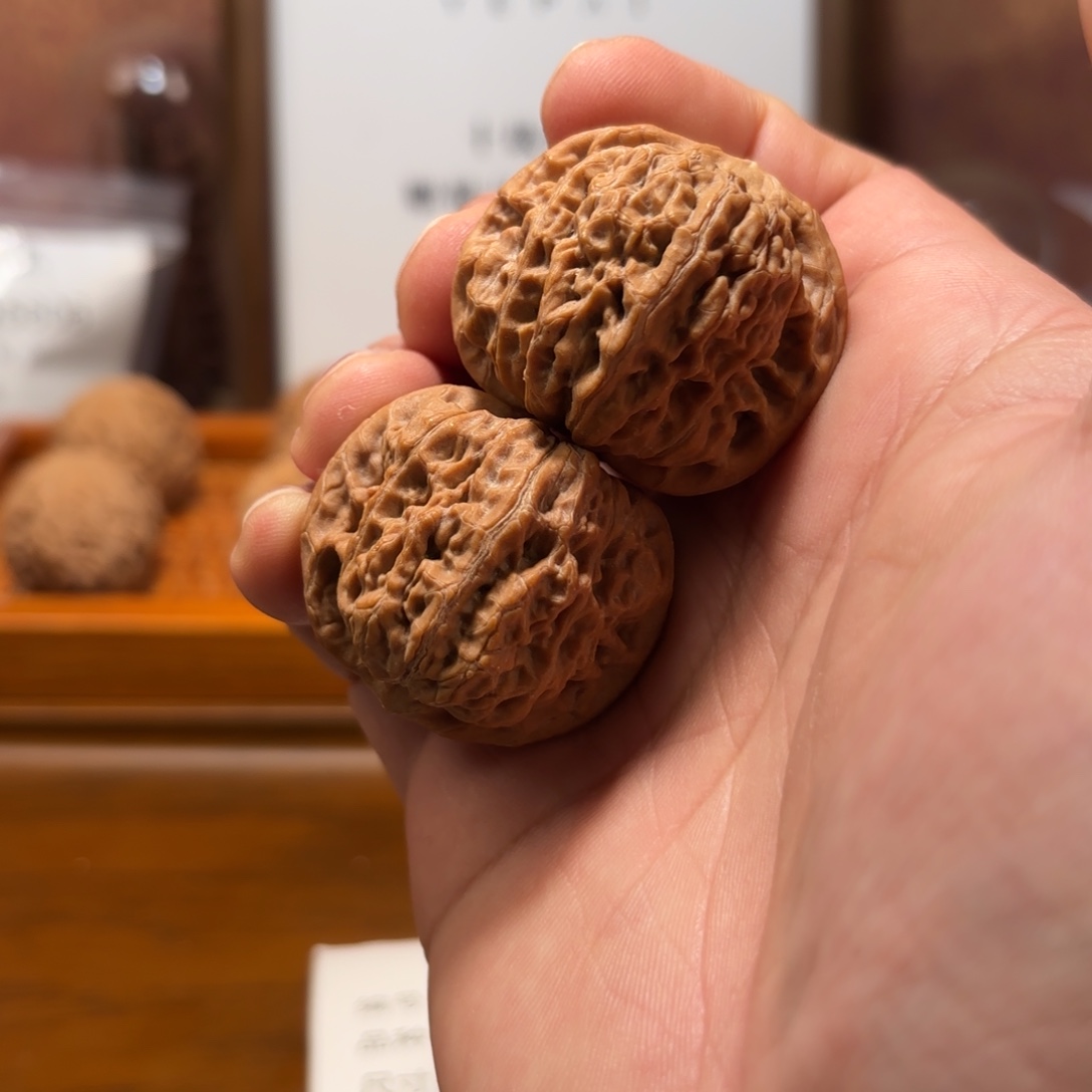 吊坠文玩核桃黑马Q5813