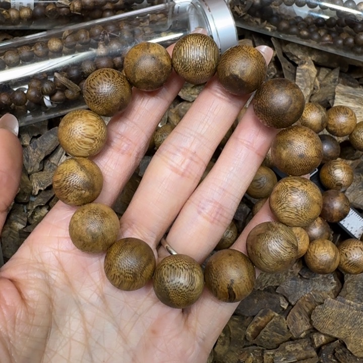 沉香手串白棋沉浮一条