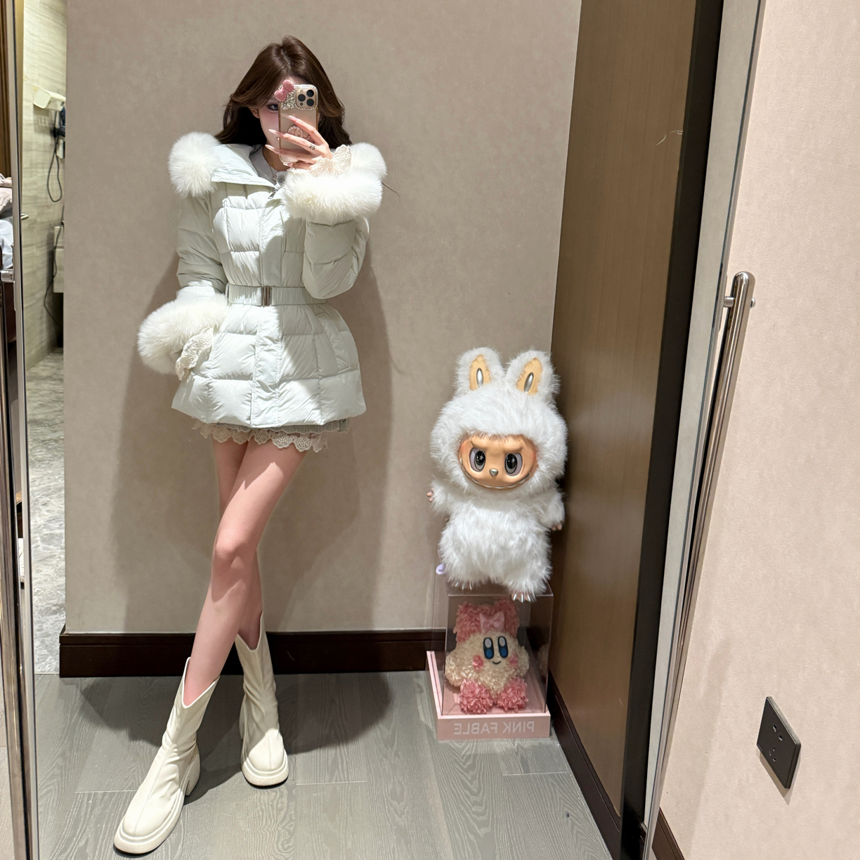 周周·【瑞士雪山】狐狸毛领毛袖配腰带淡蓝色羽绒服