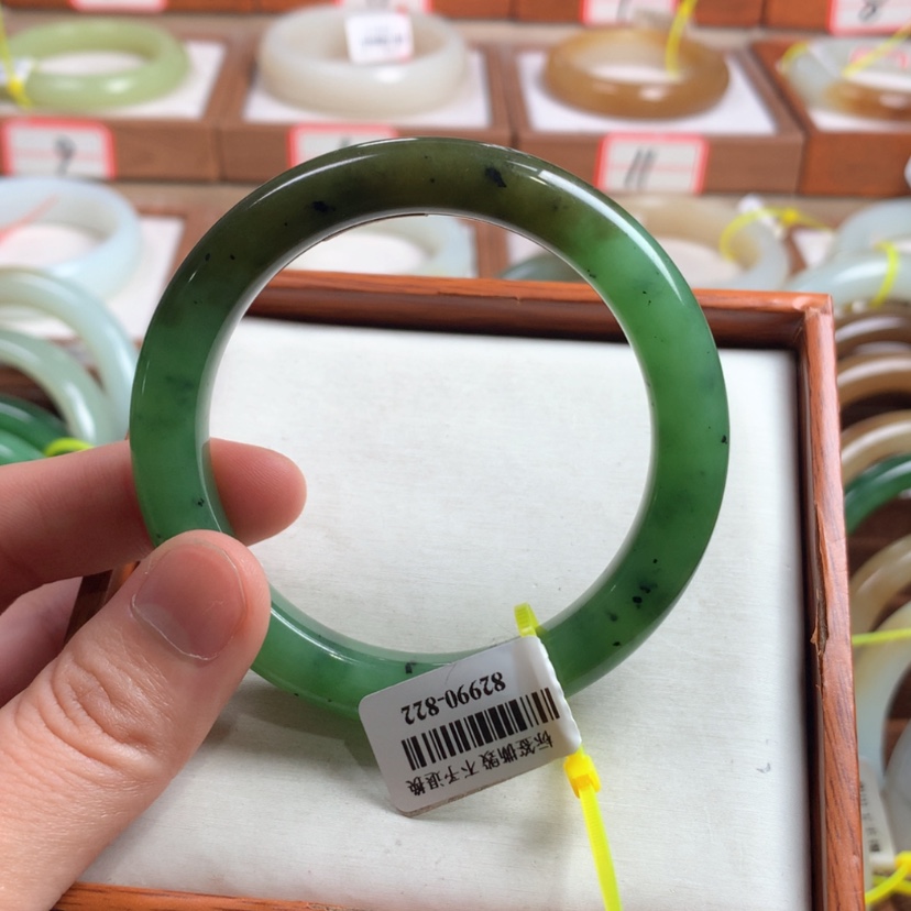 【闪购商品】和田玉手镯未镶嵌55.7