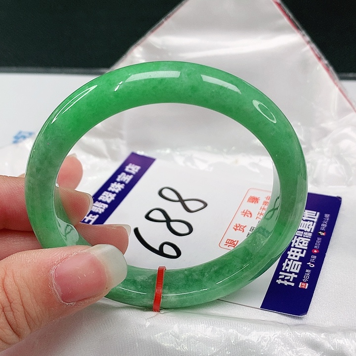 翡翠未镶嵌手镯翡翠