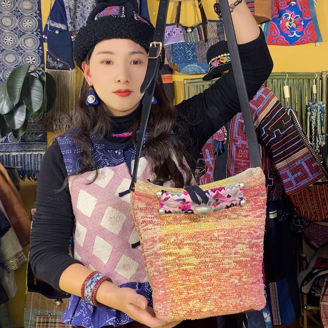 织绣手工制作包包