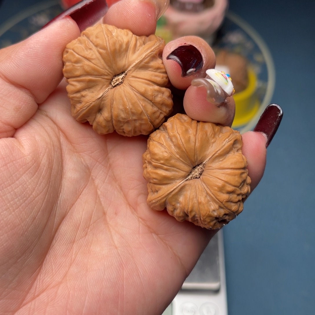 文玩核桃把件K****西南瓜墩38