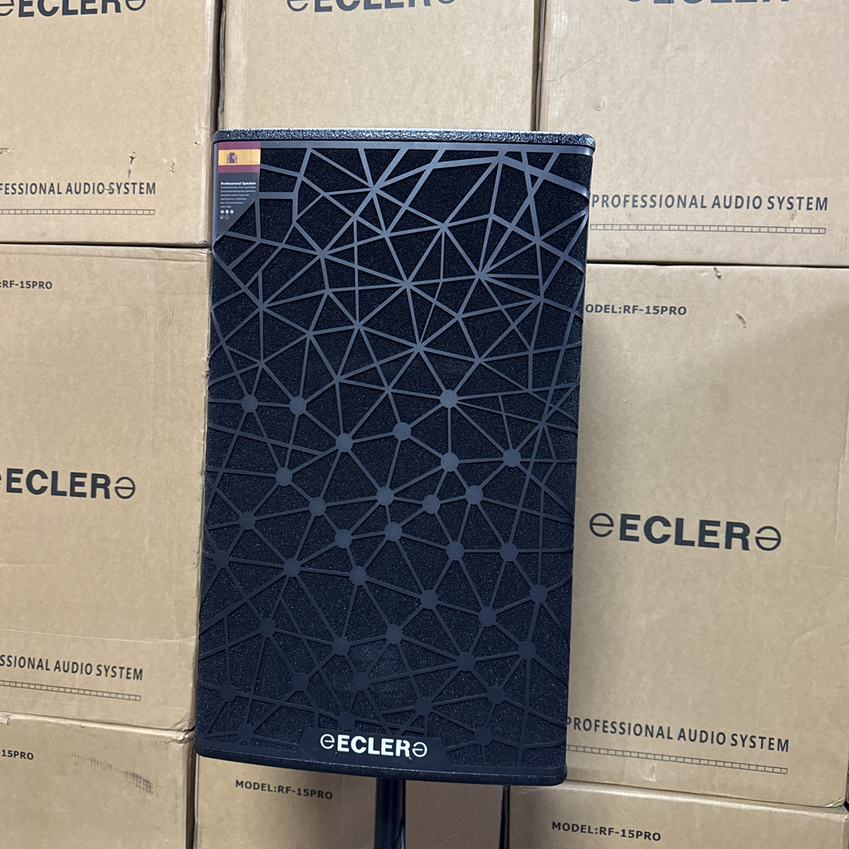 未拆封  不包邮 15寸西班牙艺格套装➕点歌机