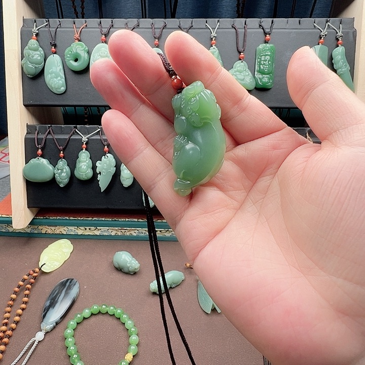 和田玉颈饰未镶嵌可*