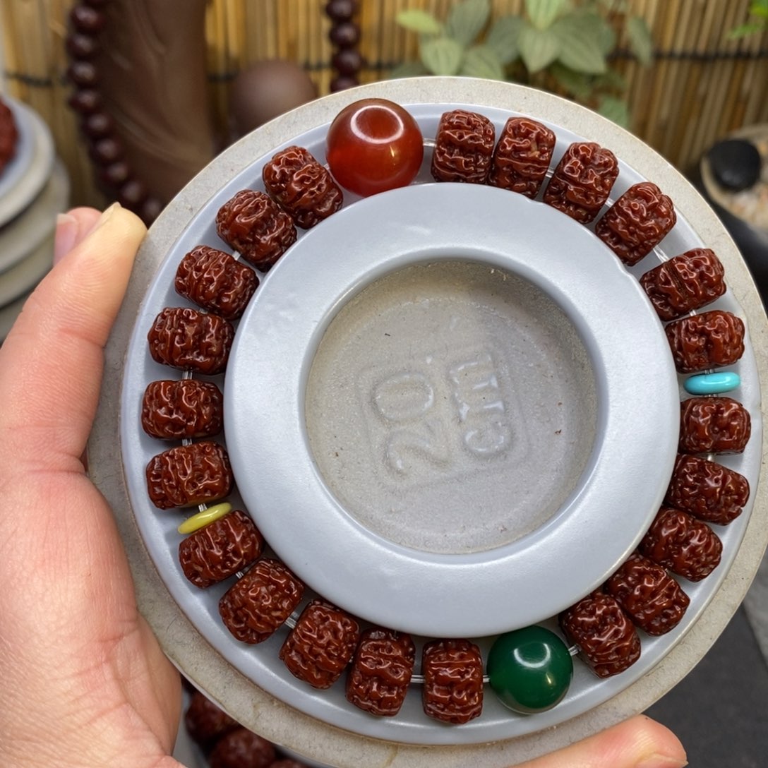 金刚菩提吊坠11mm盘龙手串