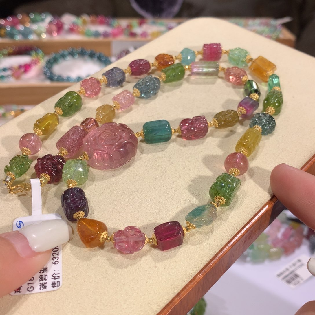 碧玺多样性发货一件未镶嵌