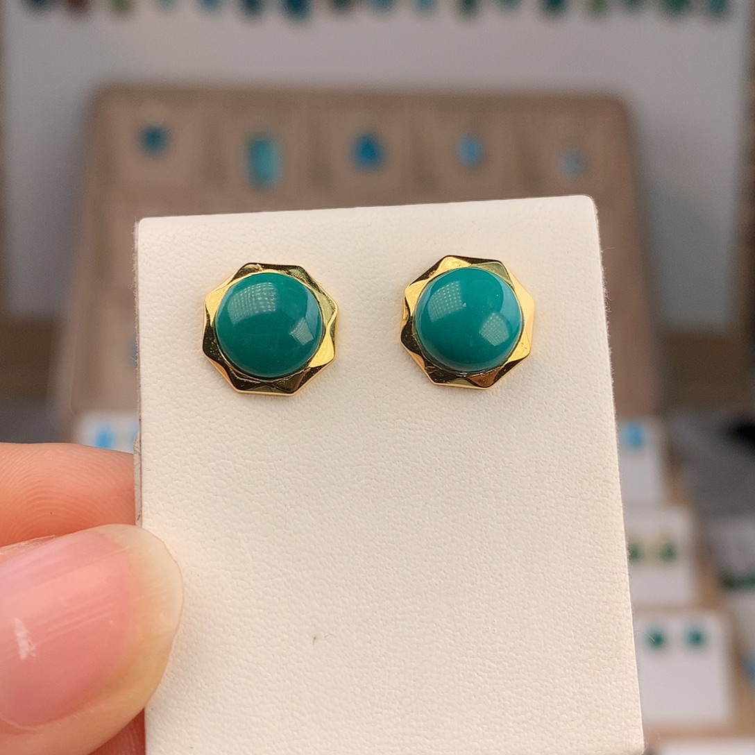 绿松石未镶嵌耳饰