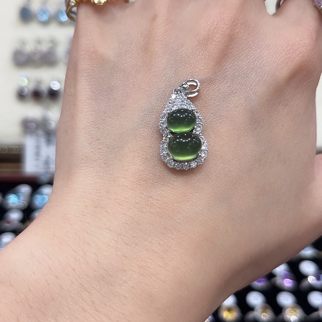 奶****岫玉银S925镶嵌戒指