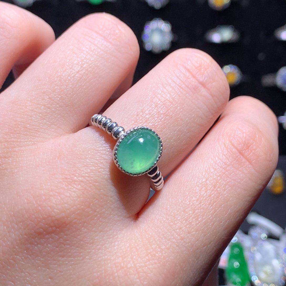 翡翠戒指银S925镶嵌天然翡翠