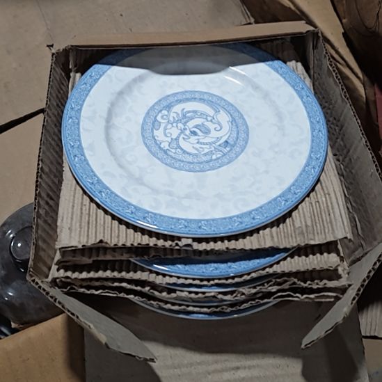 茶盏陶瓷盘子碗啥都有