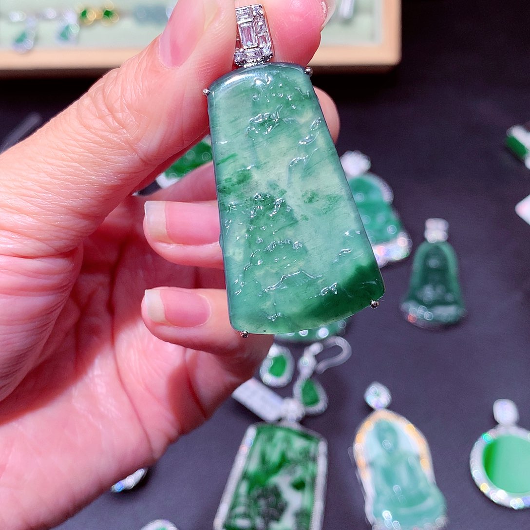 【闪购商品】翡翠吊坠(不含链)未镶嵌