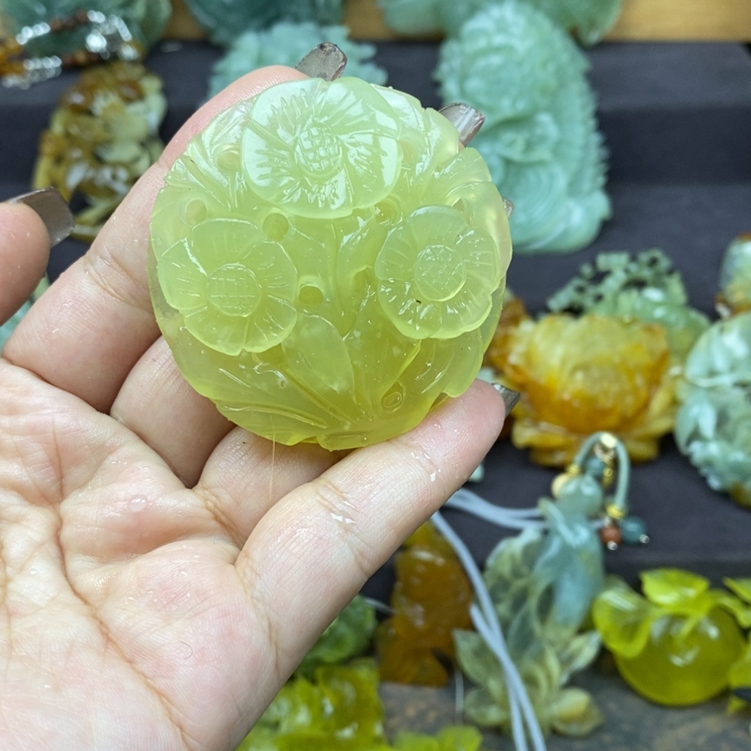 蛇纹石玉未镶嵌吊坠(赠链)