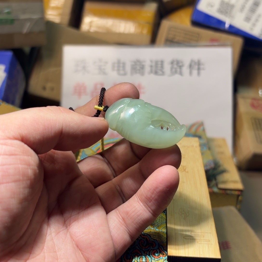 和田玉颈饰未镶嵌