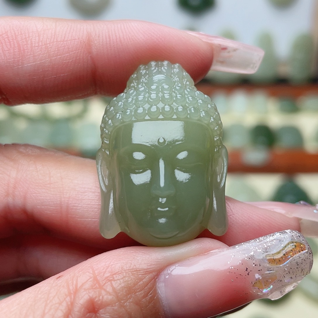 和田玉颈饰未镶嵌旁*者