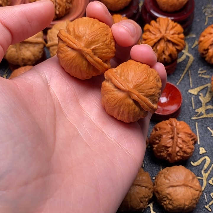 皓***空吊坠文玩核桃夜明珠