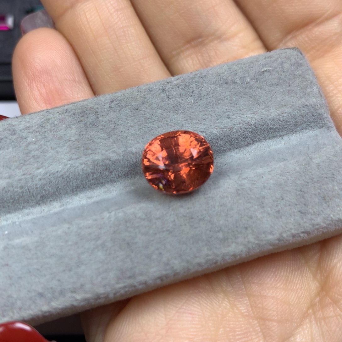 碧玺裸石未镶嵌5.17ct碧玺