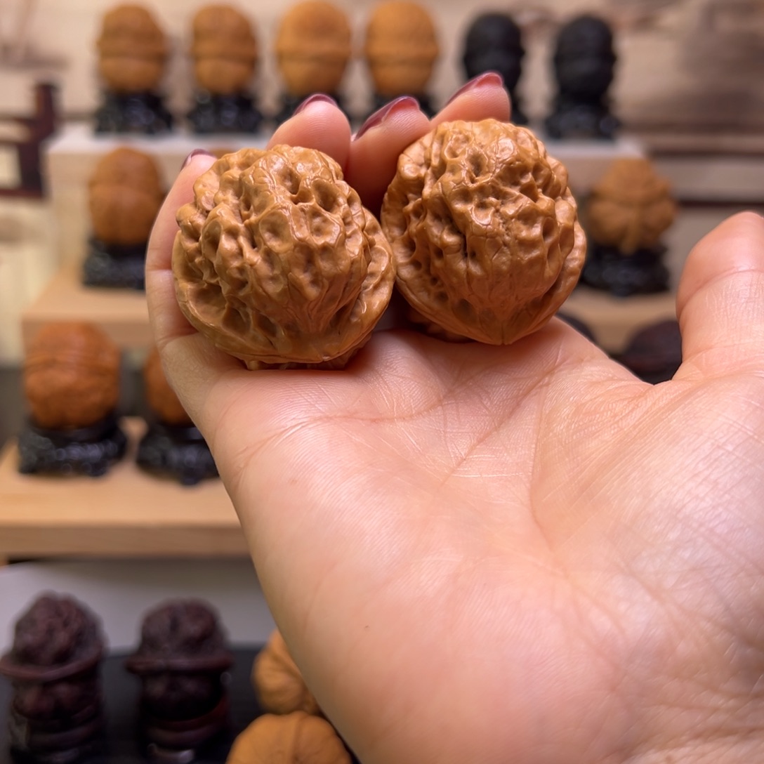 文玩核桃把件大玉龙38H