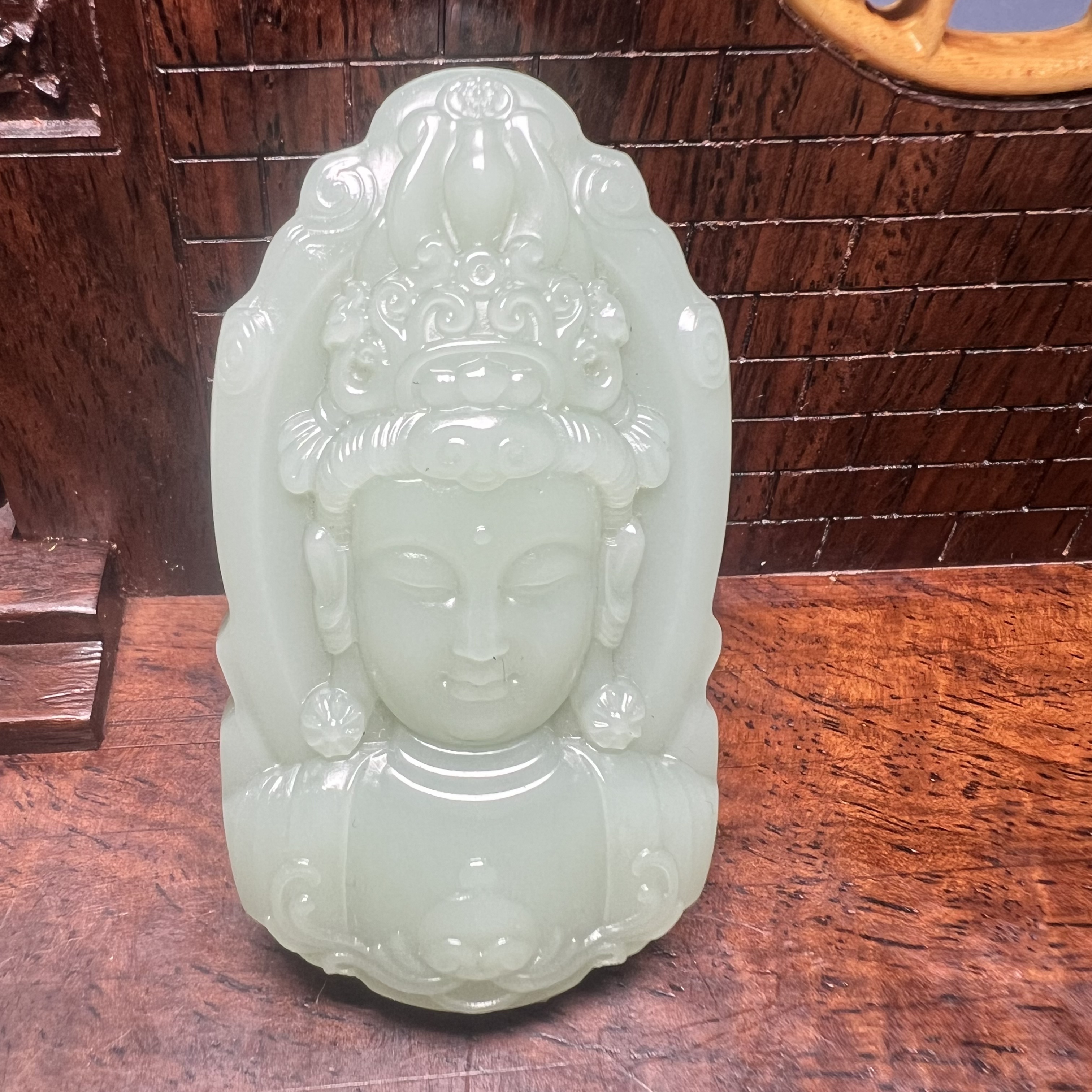 D438海川拍卖和田玉吊坠