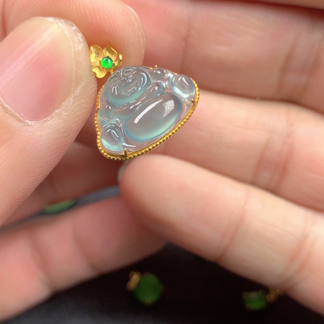 【闪购商品】颈饰18K金镶嵌翡翠翡翠