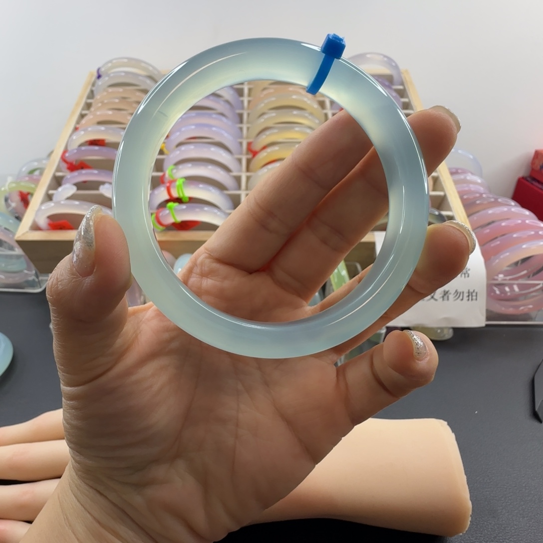 蒽***蒽玛瑙/玉髓未镶嵌手镯