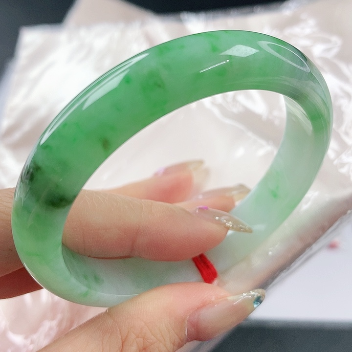 未镶嵌手镯翡翠，315