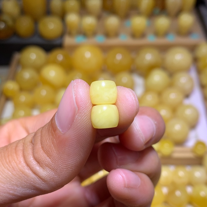 蜜蜡裸石未镶嵌天然俄料黄白花蜜蜡直切8