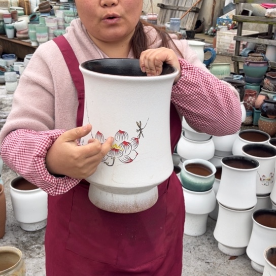 红陶口20高31瑕疵