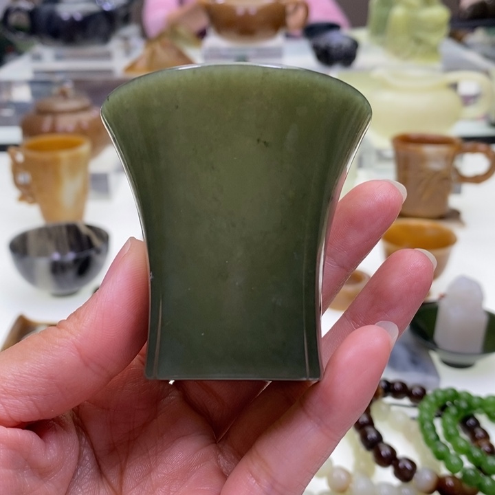 和田玉杯子未镶嵌