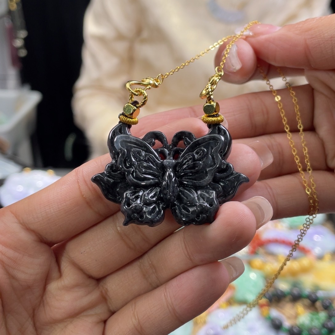 翡翠颈饰未镶嵌代编织