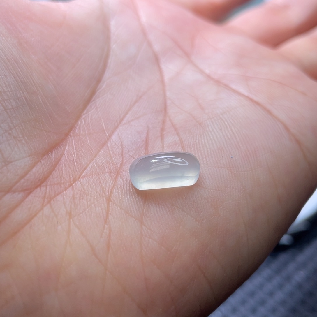 定制翡翠未镶嵌马鞍