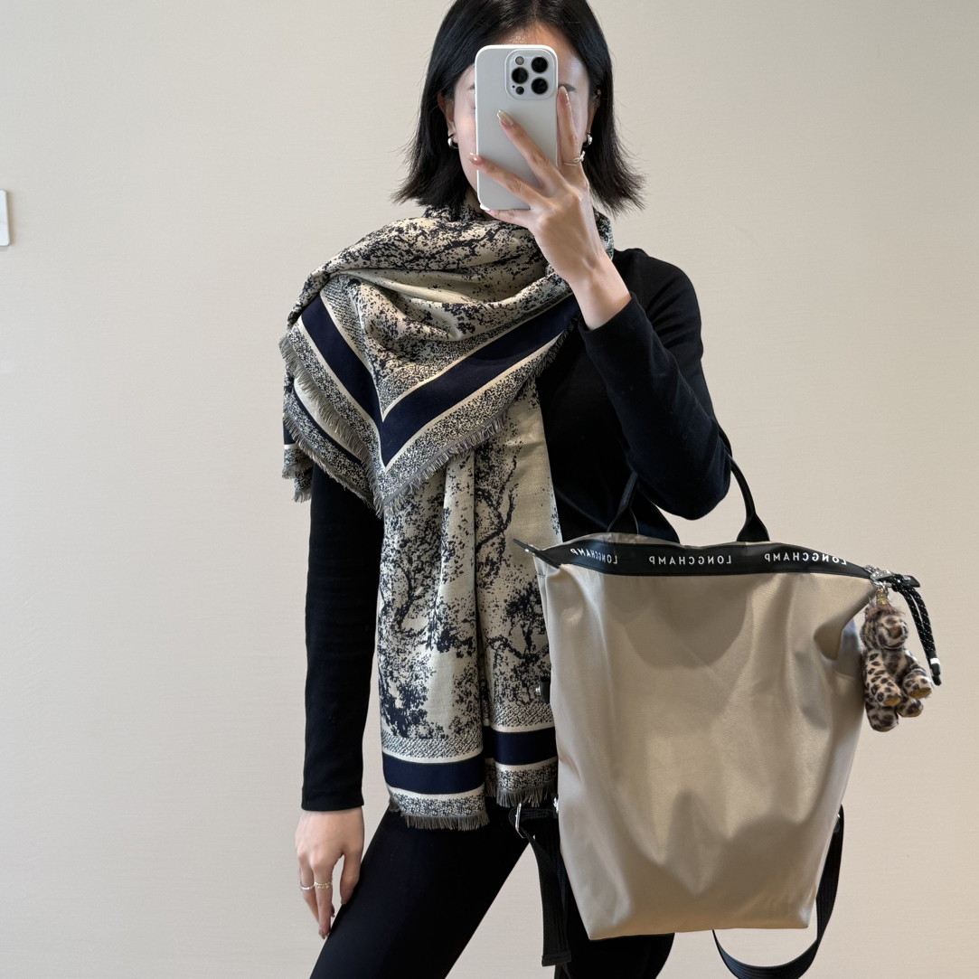 口碑来咯～ 自留爱用好物分享 无论通勤还是假期出行 都是刚需包包