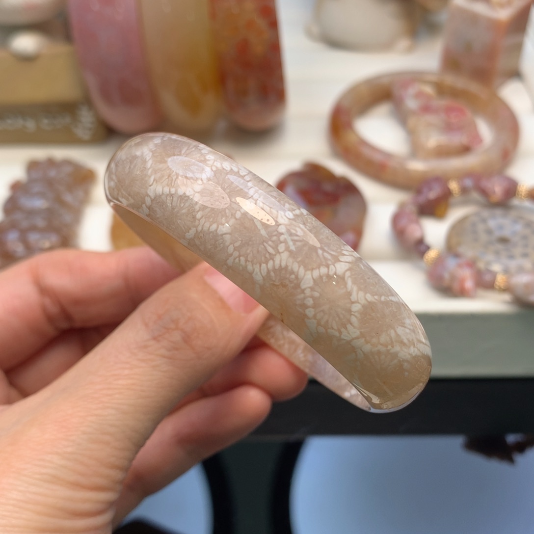 硅化珊瑚（珊瑚玉）手镯未镶嵌54.8窄条共生