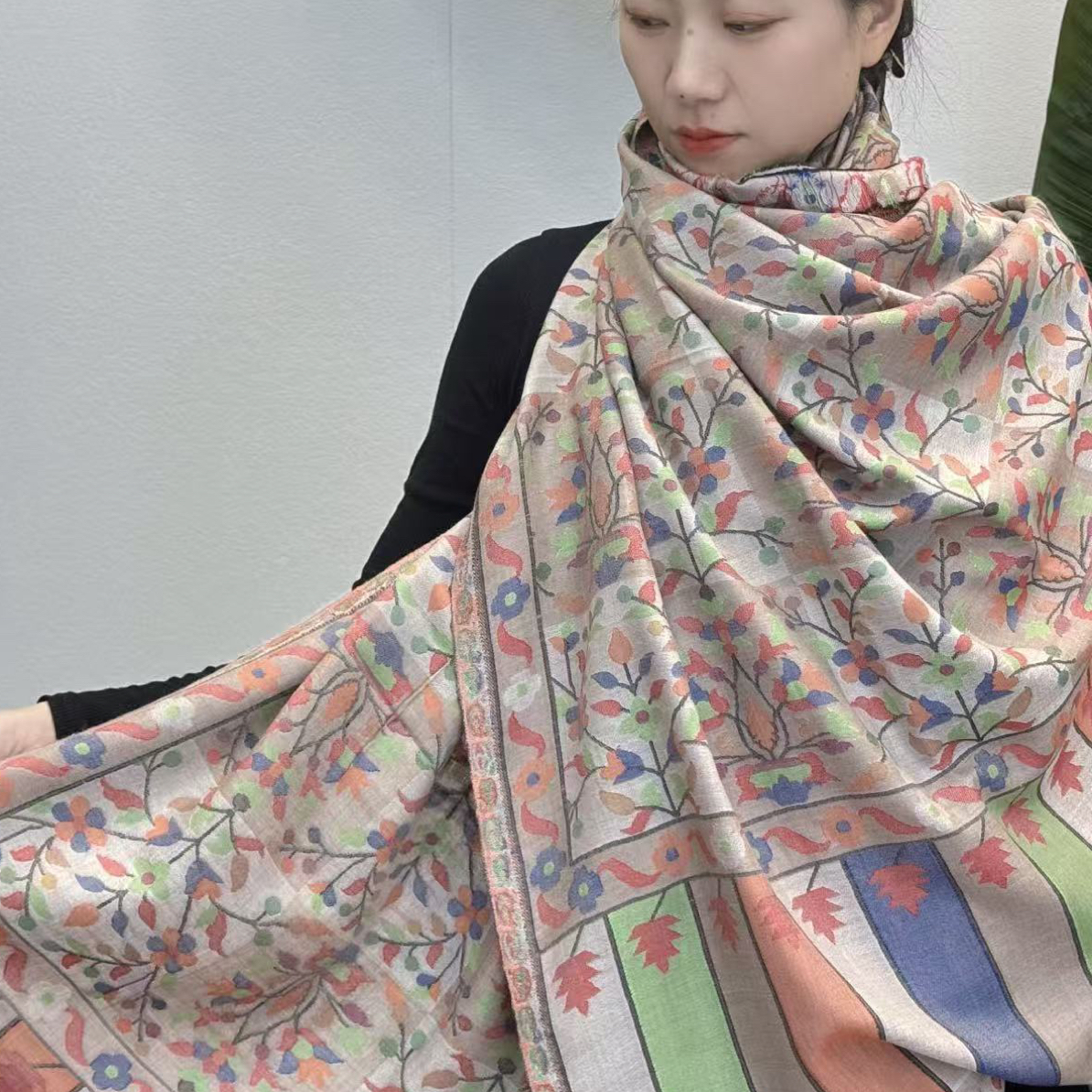 A N Y 299 刘亦菲同款手卡花纹卡尼围巾，国内现货