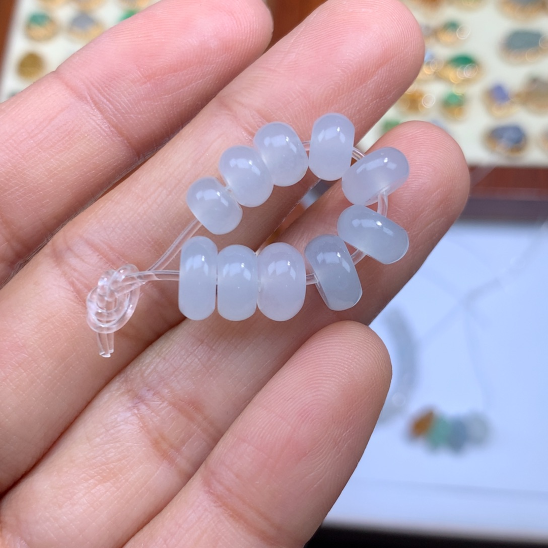 包***郎翡翠未镶嵌毛衣链算盘珠