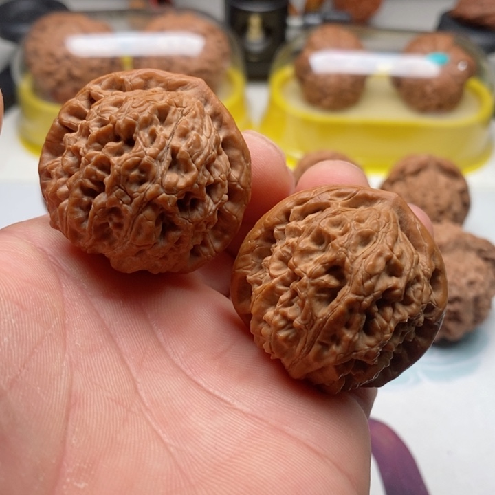 文玩核桃吊坠39水龙纹