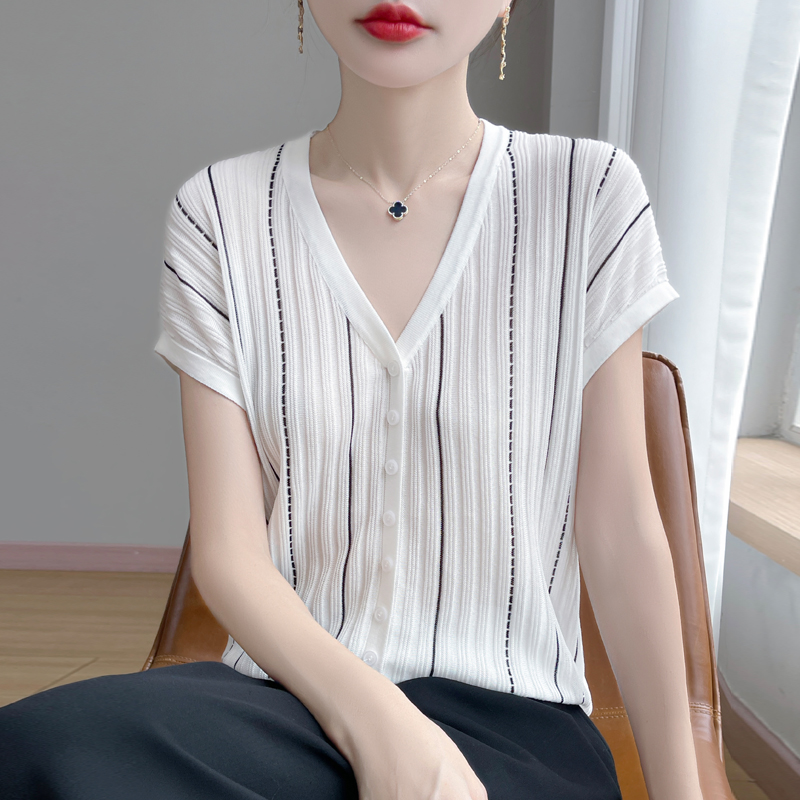 25夏季新款莱赛尔天丝V领开衫短袖t恤女薄款条纹外搭显瘦上衣洋气