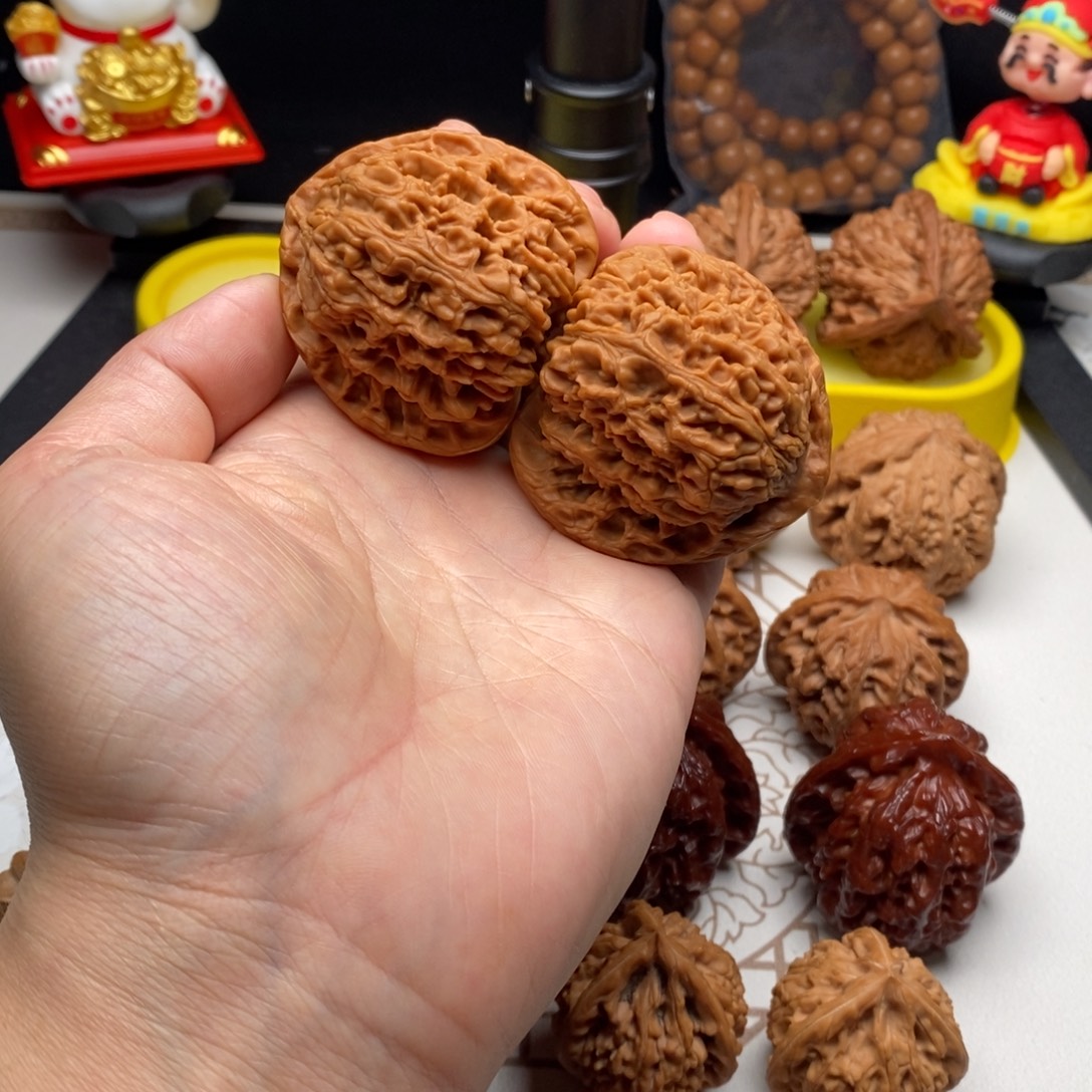 把件桃核三角南疆石