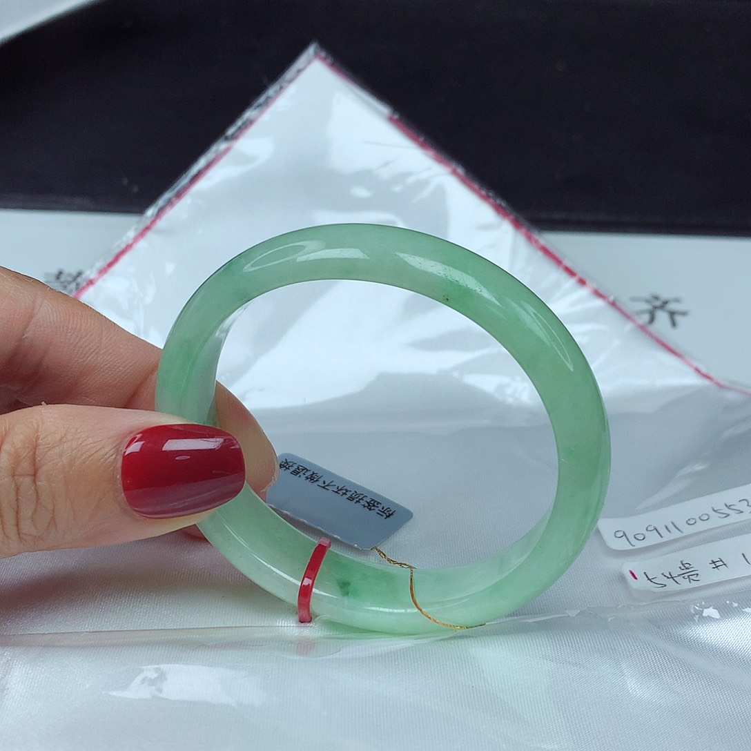 翡翠未镶嵌手镯54贵0553