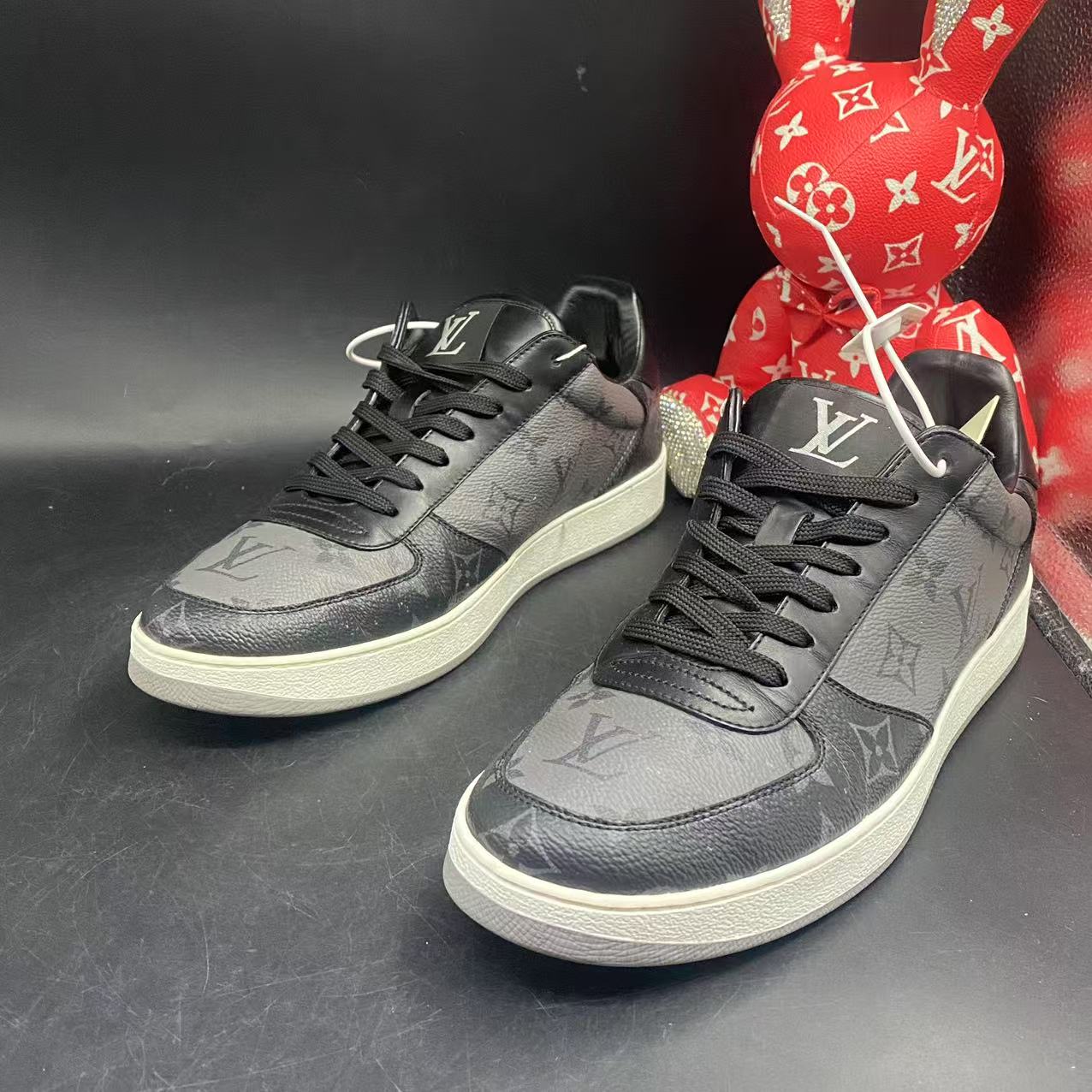 95新 LouisVuitton/路易威登 【聚星优选】黑灰板鞋40.5欧码kke090