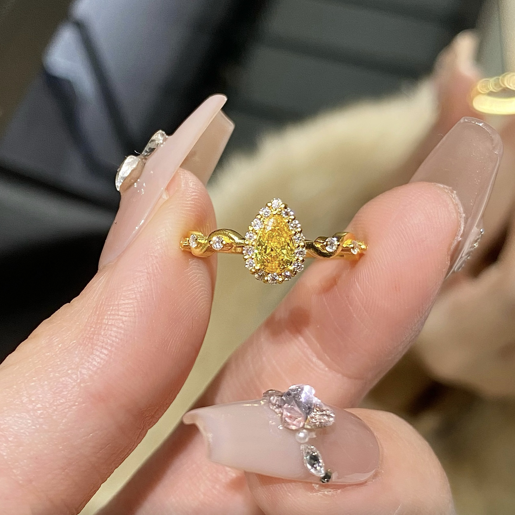 足金999新款黄色水滴钻戒轻奢时尚爆款吸睛 高级独特设计实心