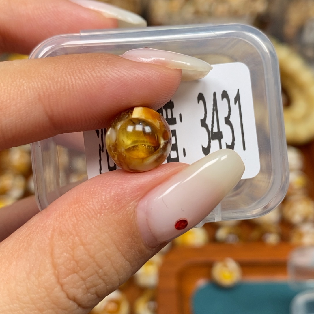 蜜蜡未镶嵌珠宝奇石3431