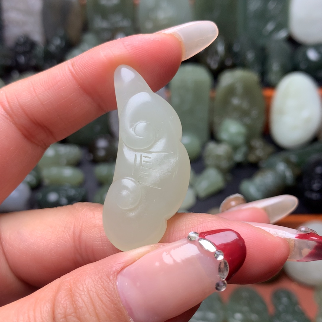 和田玉颈饰未镶嵌挂件28