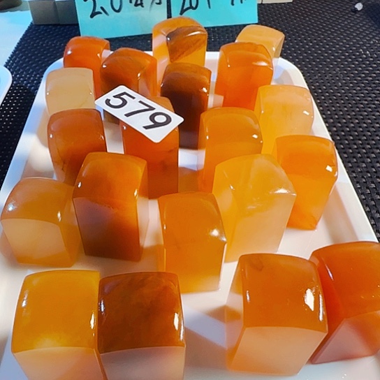 青田石其他新疆美人红石20枚，尺寸全是2.6公分正章